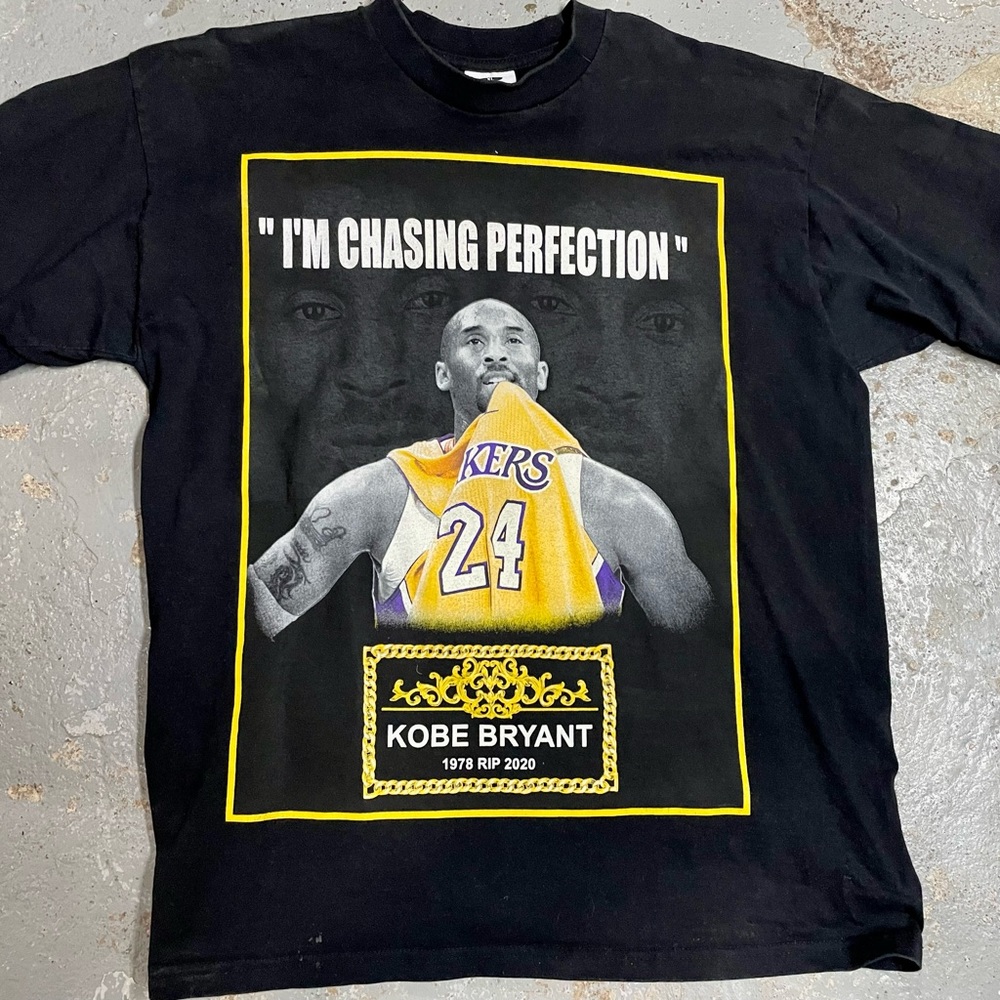 Kobe Bryant memorial “chasing perfection” two sided tee - fits Large (22 by 28)